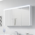 mit 6010-SPSB 05 Spiegelschrank mit LED-Lichtkranz oben, LED Profil seitlich, 3-trg